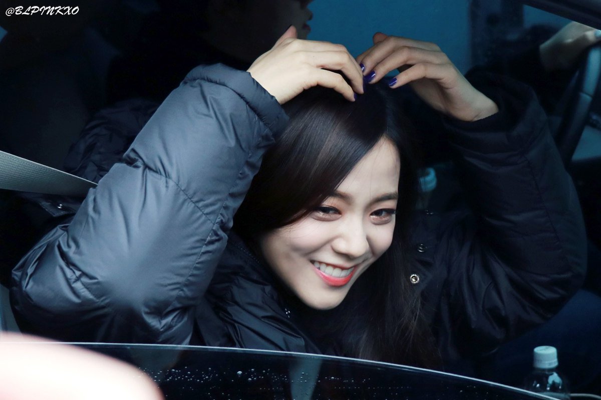 BLPINKXO's tweet photo. 우리가 더 ♥_♥ https://t.co/VguatbKOws