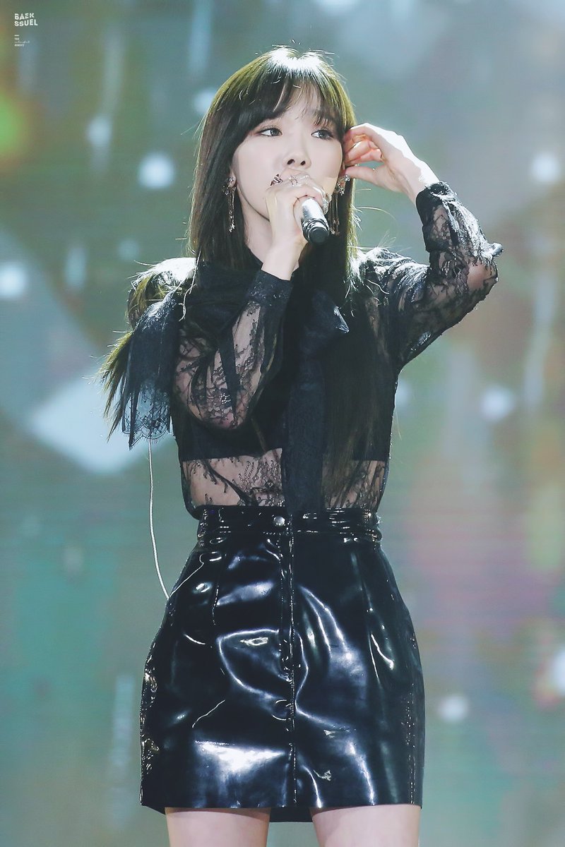 sataengist's tweet photo. dark hair taeyeon nation don't get blinded by blonde berlin taeyeon. never forget 🤧
https://t.co/bwE5qwE1dg