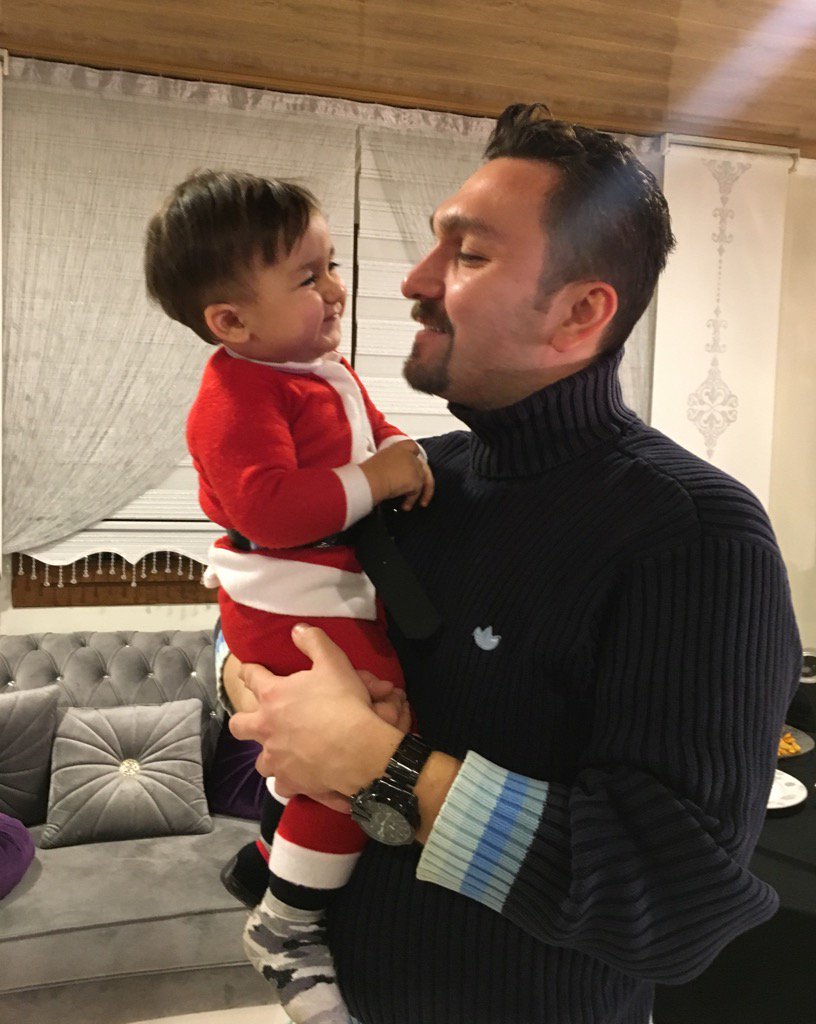 Halil_kekec's tweet photo. Noel Bebeğimm https://t.co/cVXsS1ZBHi