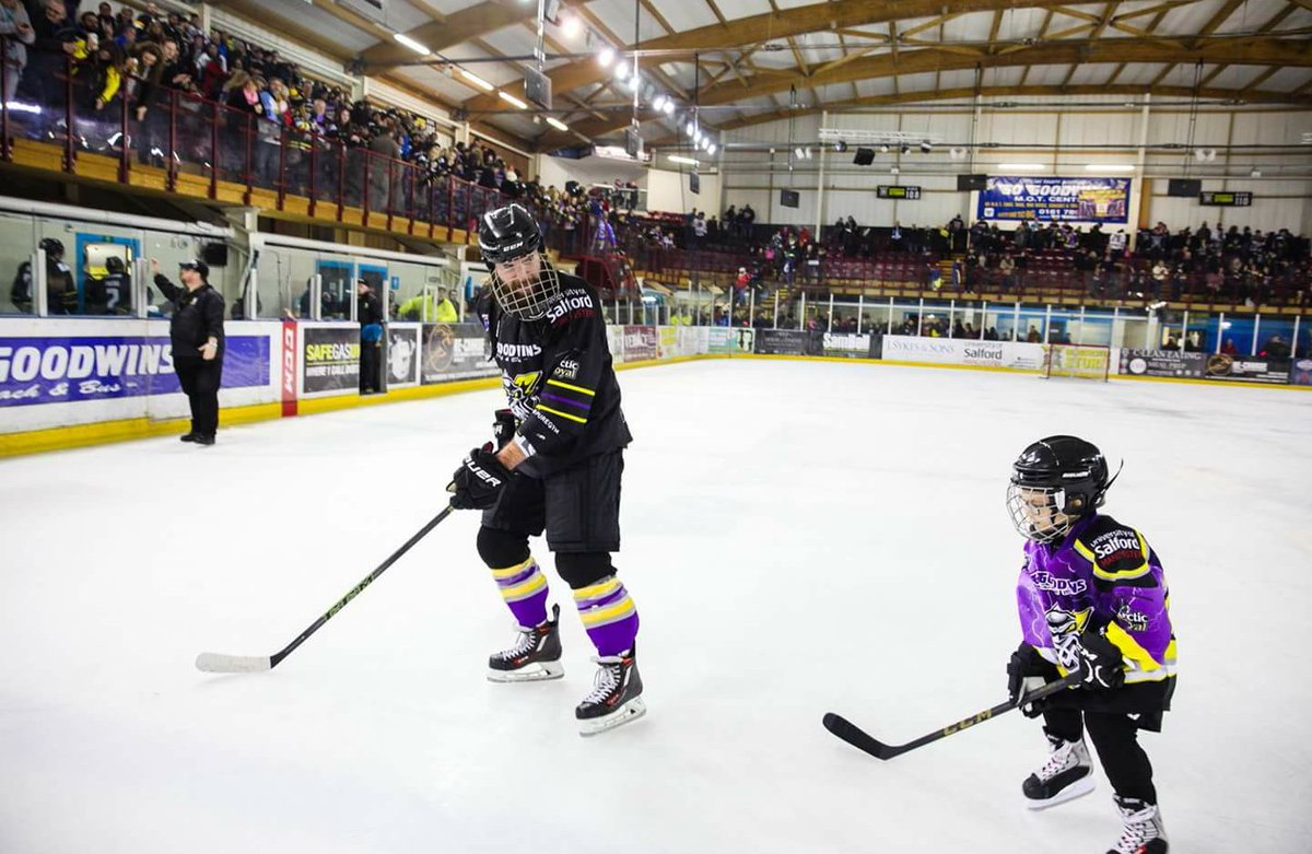 Massive Thankyou to <a href="/EricNeilson29/">Eric Neilson</a> <a href="/LeCoachPach/">Omar Pacha</a> and the rest of the guys for last night. Got one very happy little boy. #StormDreamComeTrue