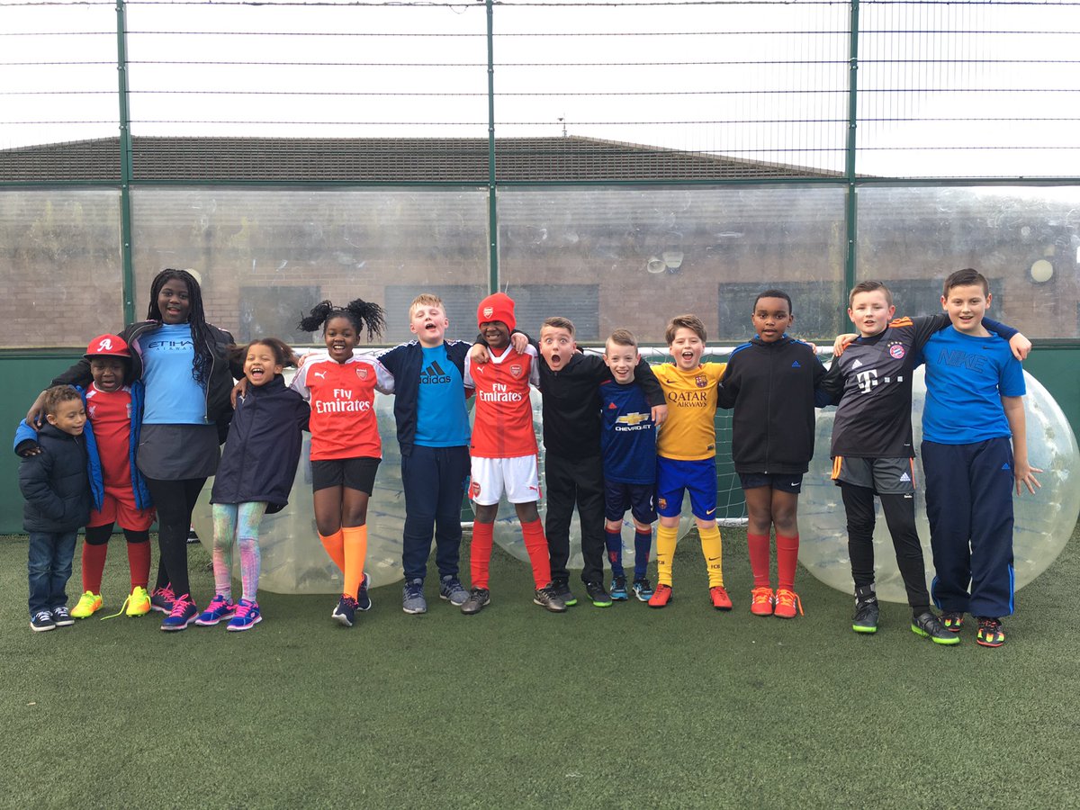 ImpactSoccer1's tweet photo. Great weekend of parties @GolNewport &amp; @sport_leisure! Packages available from £7.50 per head. Enquirer for more details! https://t.co/uazeI3TQRC