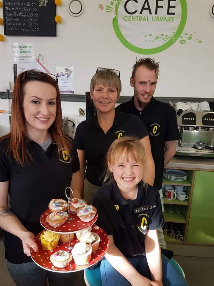 LivingroomBpl's tweet photo. The #Blackpool #Camerados team :-) https://t.co/9XUXyIPFkt