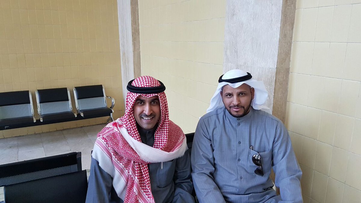 فزعة عضو #مجلس_الأمة #فراج_العربيد تنقذ منزل الروائي #عادل_الرشيدي من البيع بالمزاد العلني.
#عبس #الرشايده #الرشيدي #الكويت #العربيد