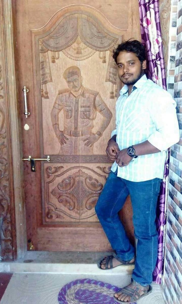 ActorVijayFan1's tweet image. #Vijay #Theri pic for a fan house door ! 🙏🏻Vera Level Fans

25 DAYS OF BB BAIRAVAA