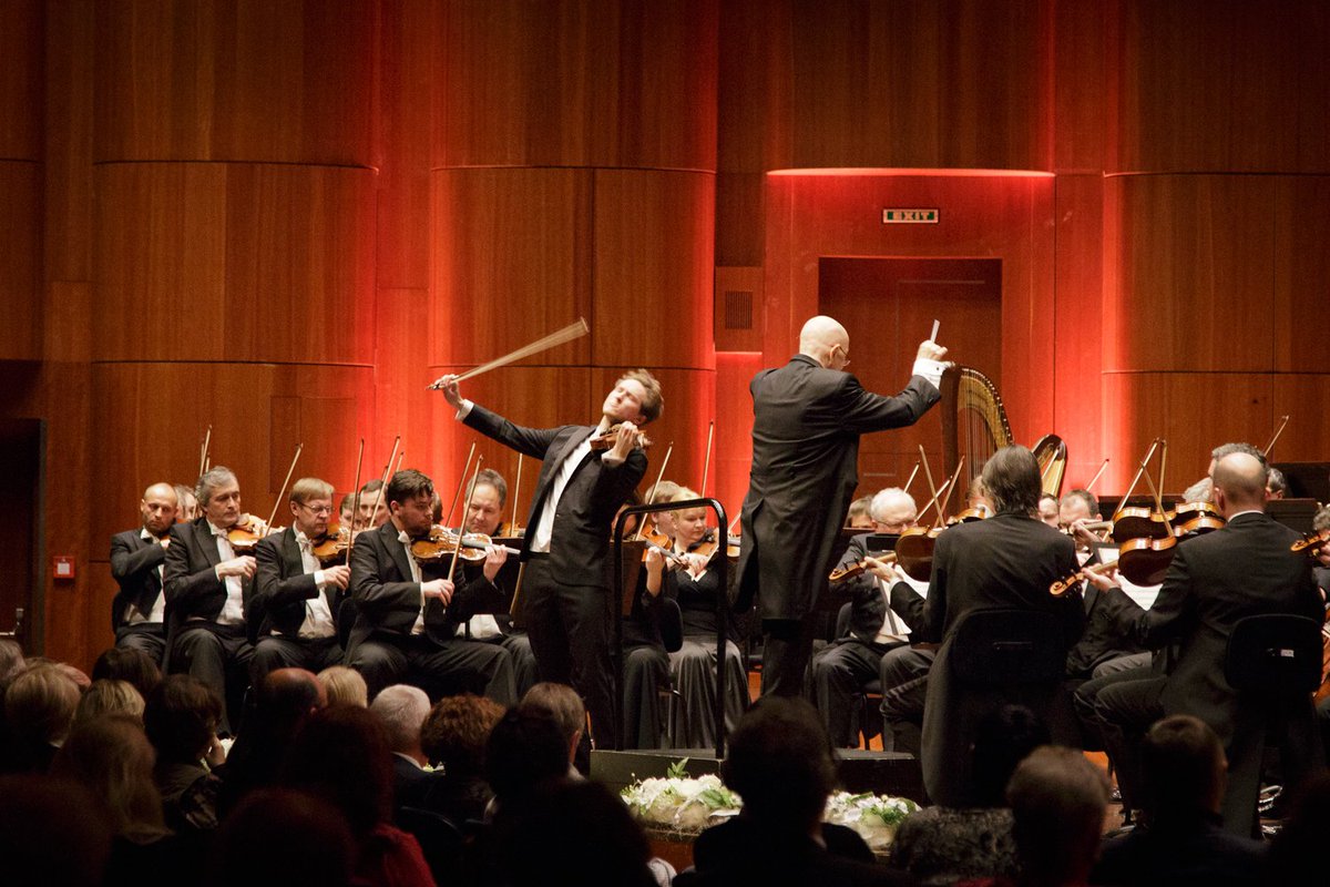 Amazing performance of <a href="/CzechPhil/">Czech Philharmonic</a> &amp; <a href="/SpacekViolin/">Josef Spacek</a> last Friday 3rd February at the HIvernales <a href="/sept_musical/">Montreux Festival</a> Gallery > ow.ly/zTCf308H18r