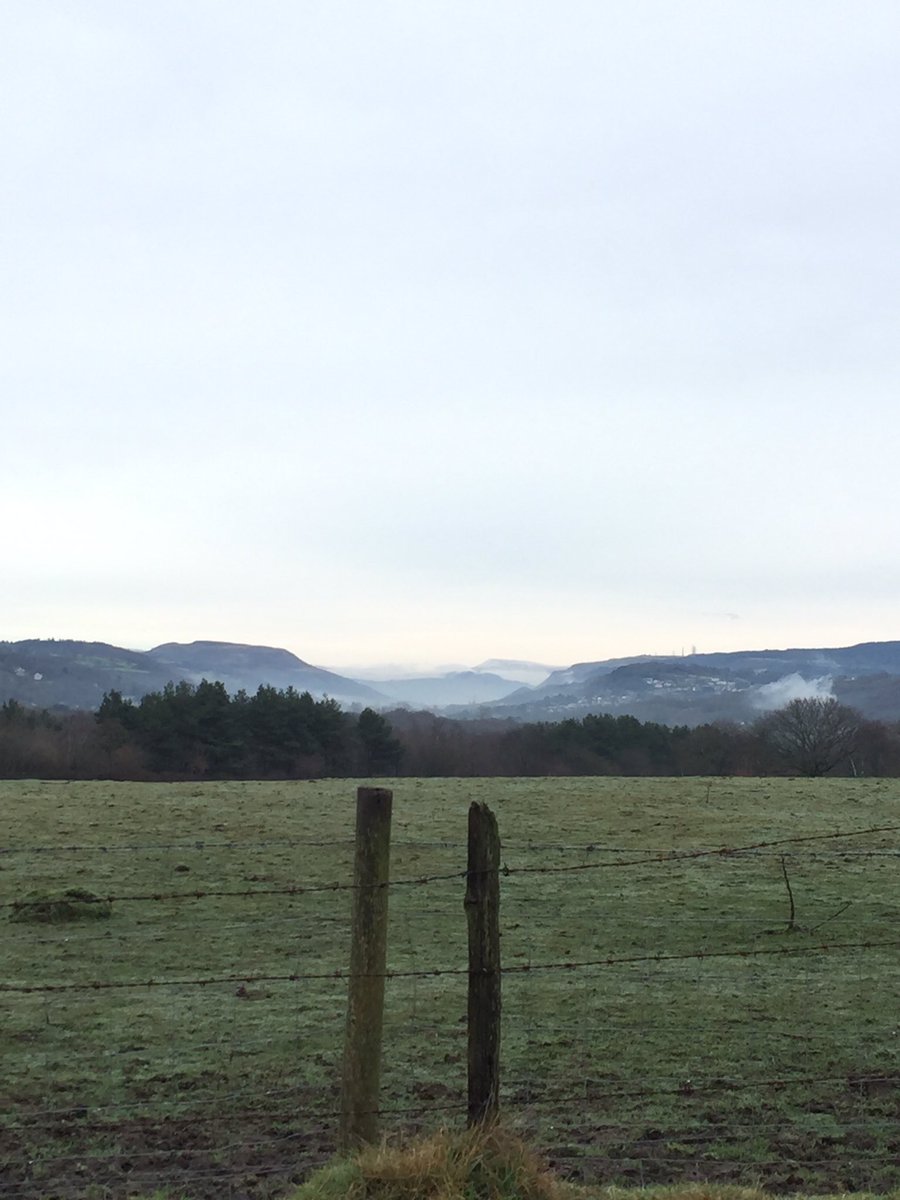 gavinevo9's tweet photo. Cold start this morning but with it! #sundaycycles #swansea #route43 https://t.co/TRWTI050Rc