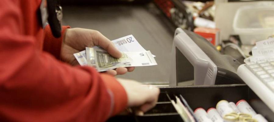 A3Noticias's tweet photo. Los salarios de España son de los más bajos de Europa https://t.co/KKSTGud7dW https://t.co/umW5aOda7j