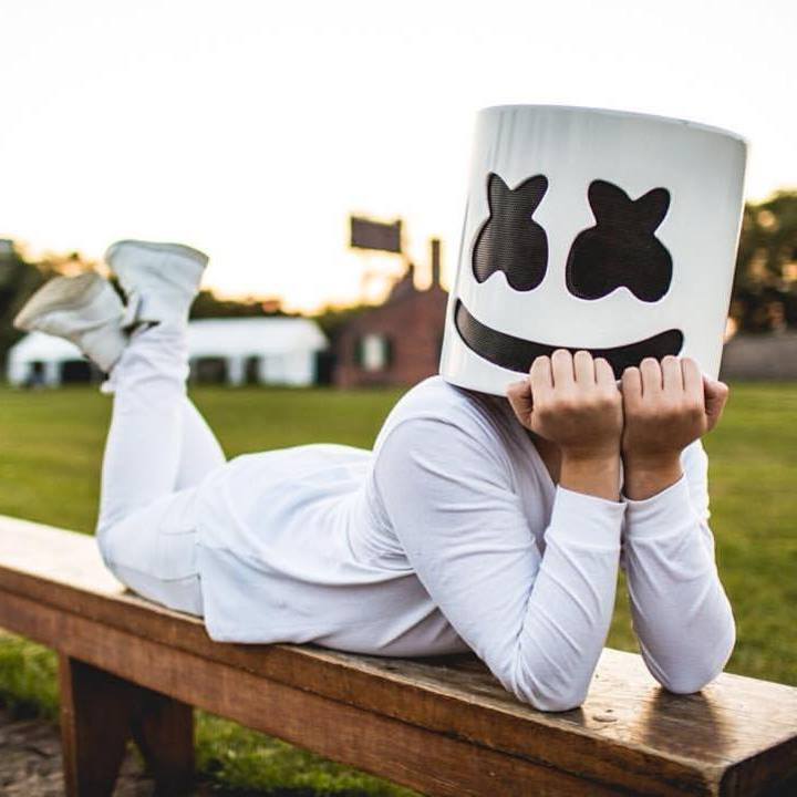 tushy_edm's tweet photo. Marshmello @ Intrigue Nightclub https://t.co/wvDK7pMAvv https://t.co/X6qdDkMxz4