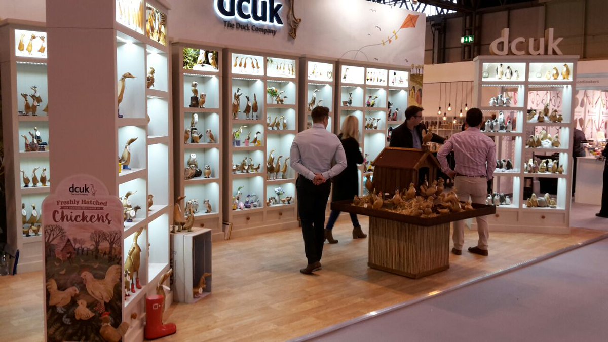 duckcompanyuk's tweet image. Good morning from the @SpringAutFair #SpringFair @thenec. It's been a busy start! Hall 4, Stand 4D62-E63. #dcuk #ducks #owls #penguins