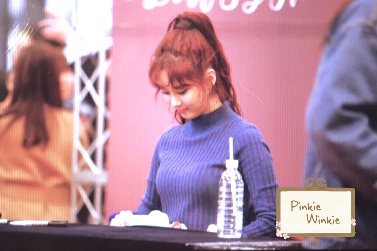 [PIC][05-02-2017]SeoHyun tham dự buổi Fansign cuối cùng cho "Don't Say No" vào tối nay C35YKSfUMAABaLF