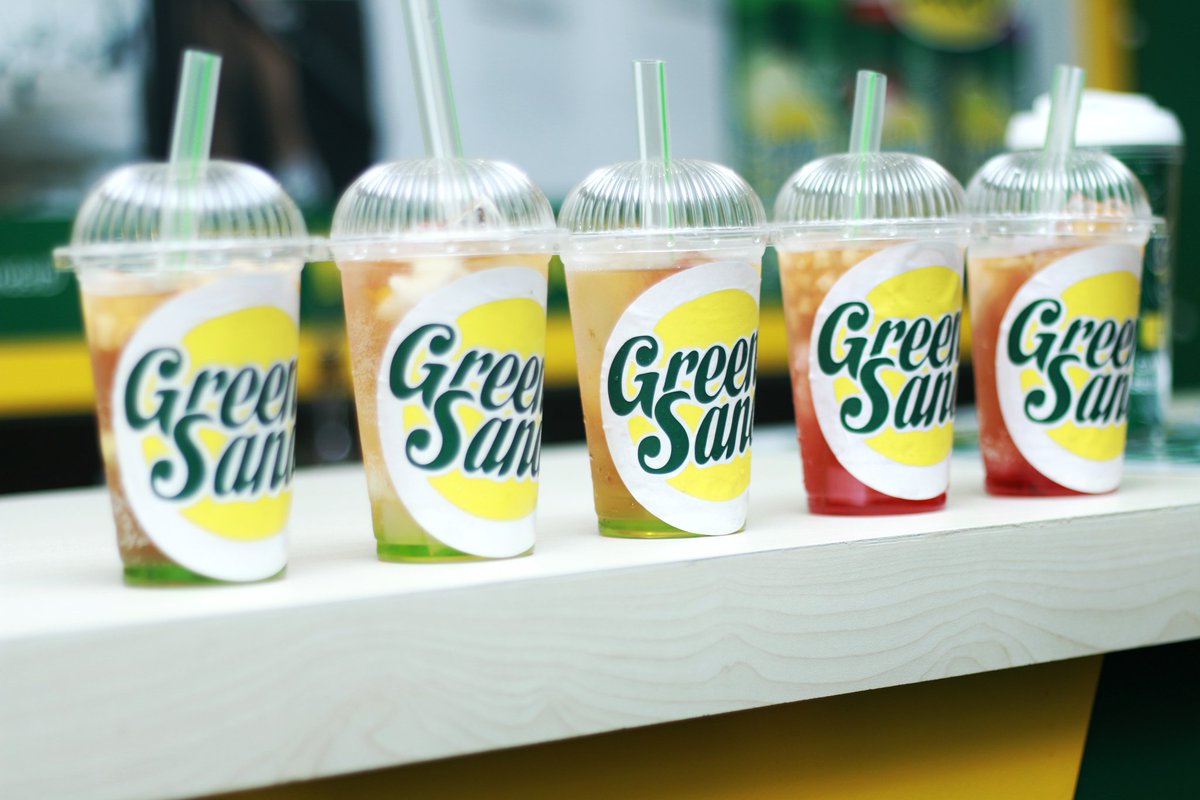 GreenSandsID's tweet photo. Ada yg udh coba Special Drinks kita? Segernya jelly dan buah asli dicampur #sekaleng #keseruan #GreenSands ini bisa lo dptin di @JakCloth! https://t.co/52HFMi5Eht