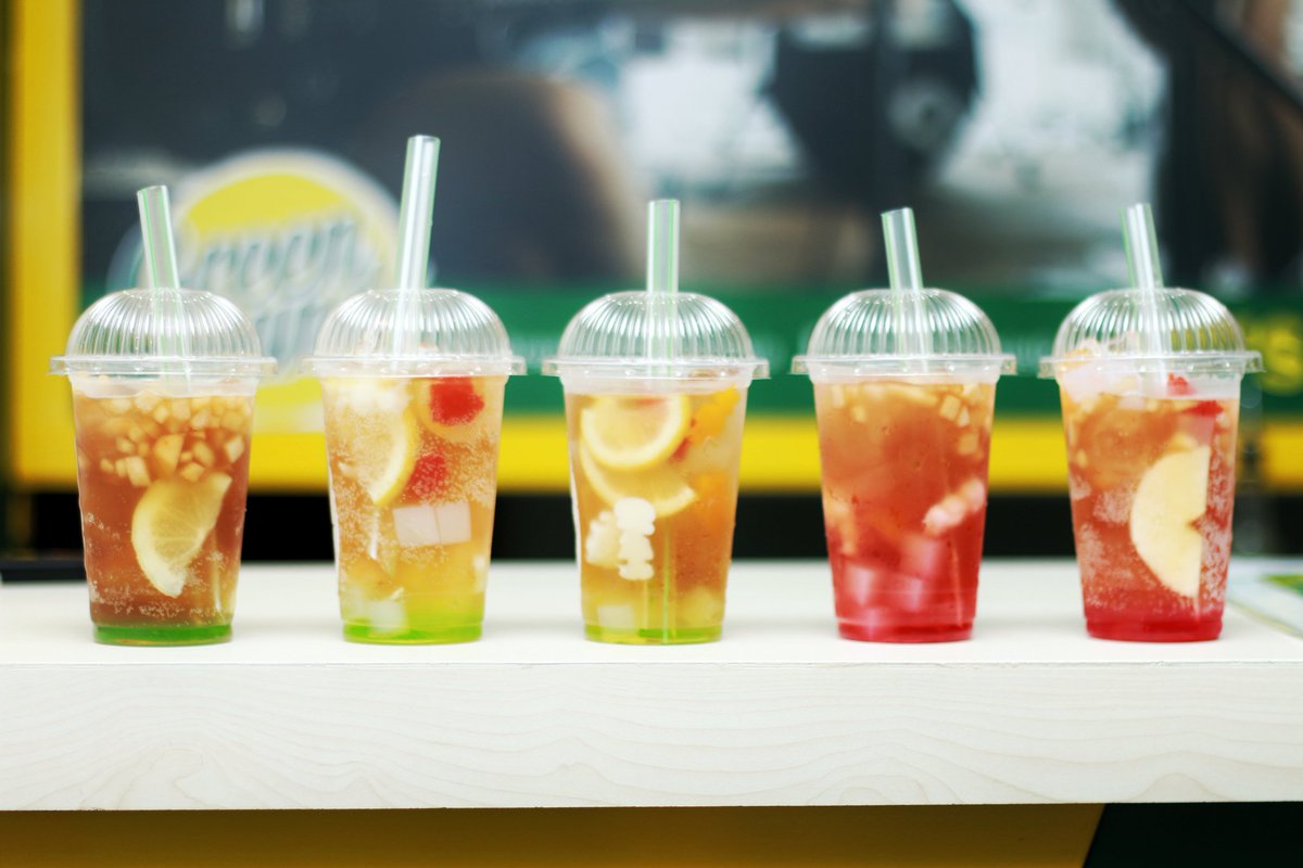 GreenSandsID's tweet photo. Ada yg udh coba Special Drinks kita? Segernya jelly dan buah asli dicampur #sekaleng #keseruan #GreenSands ini bisa lo dptin di @JakCloth! https://t.co/52HFMi5Eht