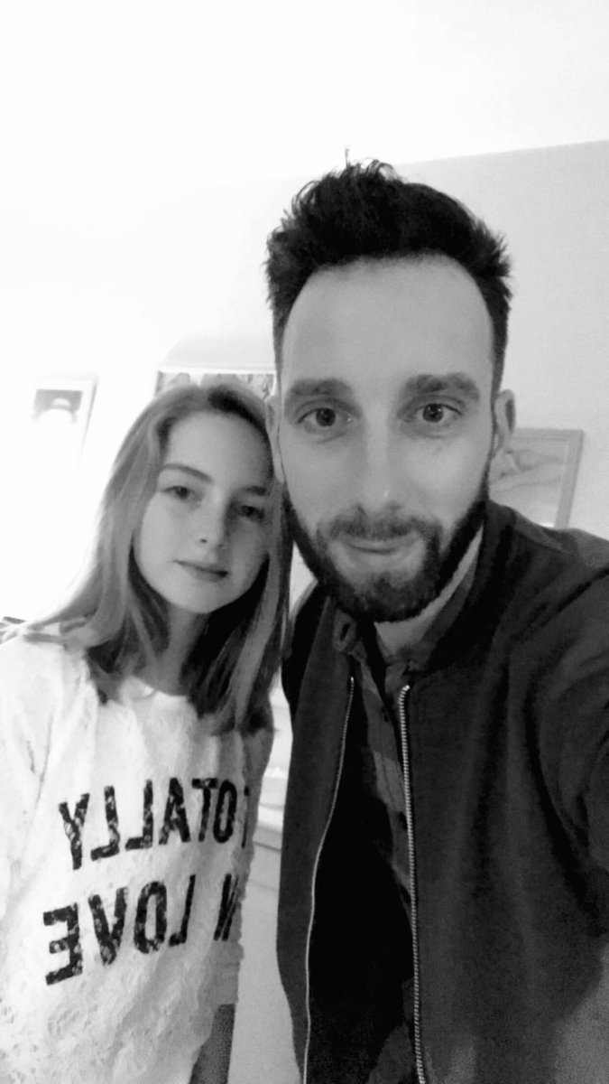 schumilaferrari's tweet photo. J'adore son regard mon bb devient trop grande grrrr #telperetellefille #OnLacheRien #Lasortidusamedisoir #cbcbb #onoubliejamaisonvitavec https://t.co/lKg6SL2cdQ