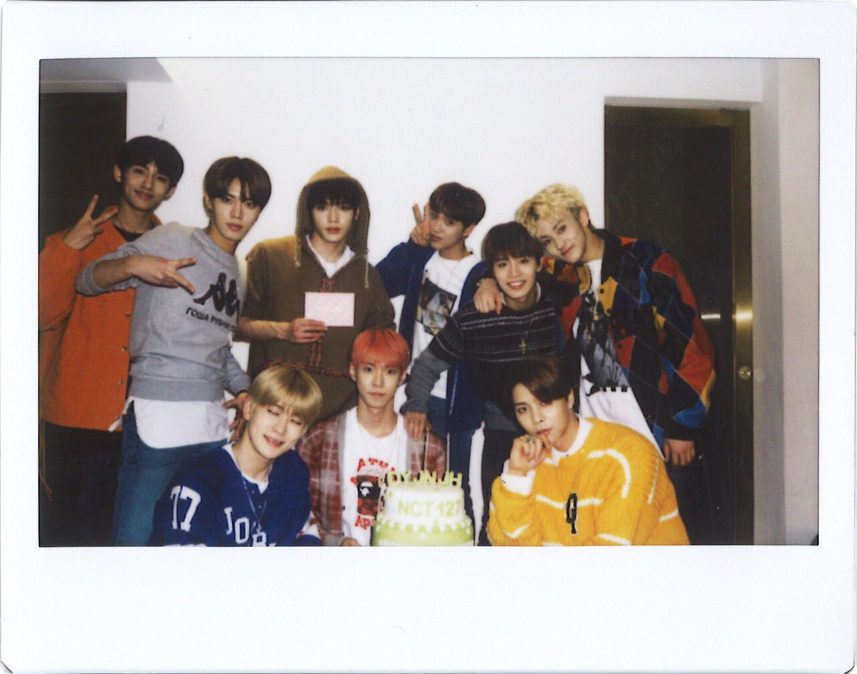 MARKLEE_TH's tweet photo. [OFFICIAL] 170205 Vyrl Official Update #NCT127 #LITMITLESS #MARKLEE #MARK 🐻😁💓
https://t.co/AMGplwYoaq https://t.co/A7dwlVUhyd