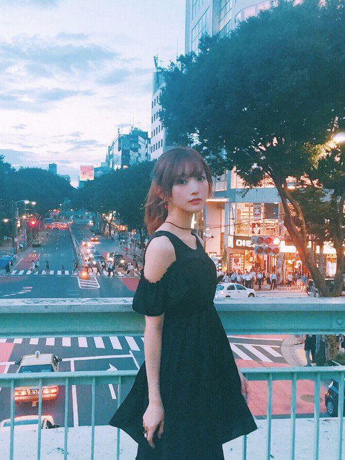 nuage_web's tweet photo. 甘さと辛さの絶妙コーデ術が知りたい♡菅野結以ちゃんの【WEAR】で学ぶ、おフェロフェミニンのコツ♡ https://t.co/r0KLS9DEJK
 #菅野結以 #コーデ https://t.co/Pd5qM0TzRn