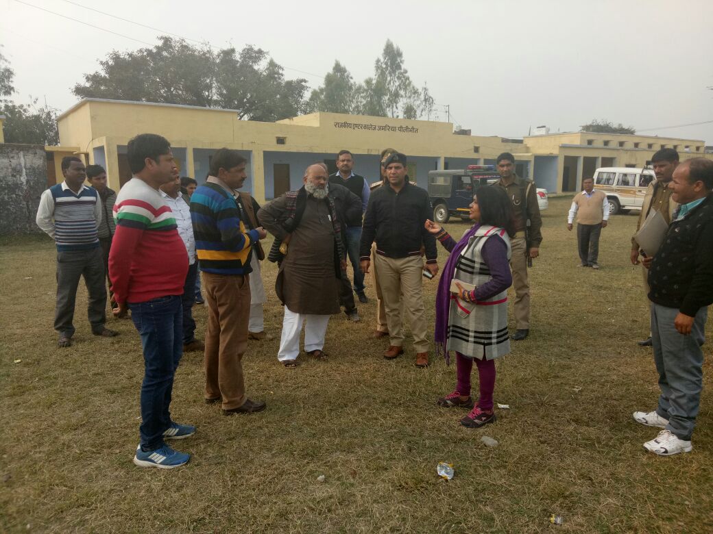 pilibhitpolice's tweet photo. अमरिया में उपजिलाधिकारी एवं क्षेत्राधिकारी ने क्रिटिकल चुनाव बूथों का किया निरीक्षण। @Uppolice @igzonebareilly @digbareilly https://t.co/Sz2fCreT90