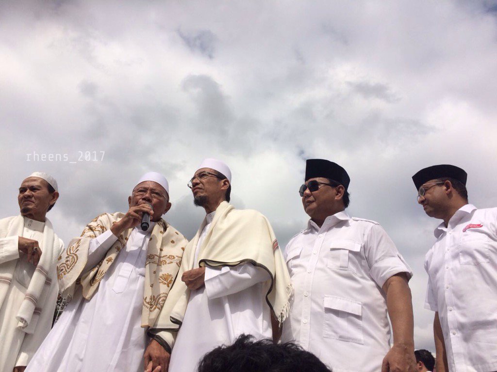 PKSTebar's tweet photo. Jadikanlah pemimpin kami adalah yg adil &amp; berakhlaq mulia #CoblosPecinyaNomor3 @PKSJaksel https://t.co/xWEgxQGLZL