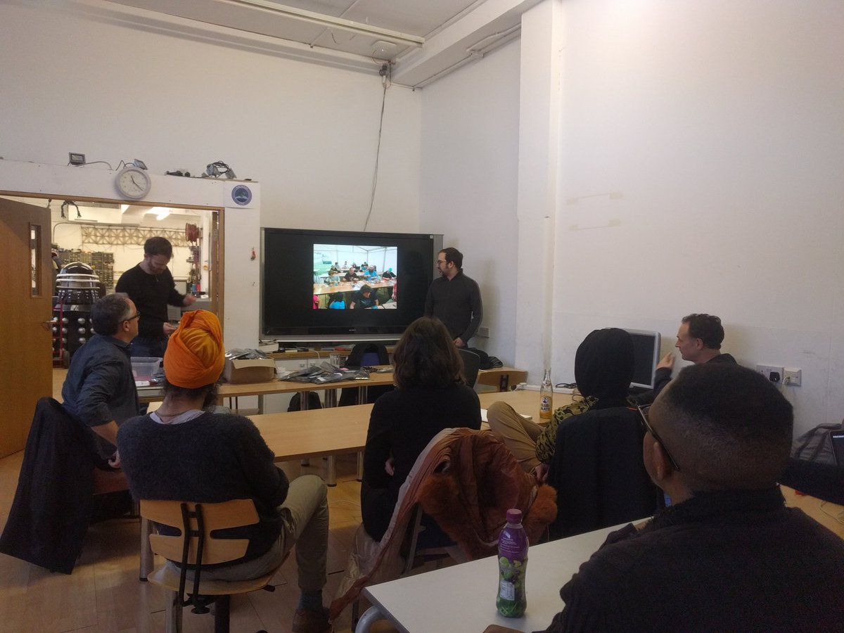 NeuroTechLDN's tweet image. Smart phone #BCI workshop happening right now in #London #neurotechx