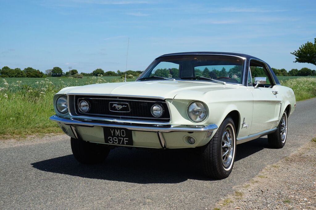 soclassic3968's tweet photo. Classic Mustang arriving this morning @GazetteWedShow #Colchester come sand say  Hi ! see what other cars we have for your big day! #wedding https://t.co/QqIN5j1Cmb