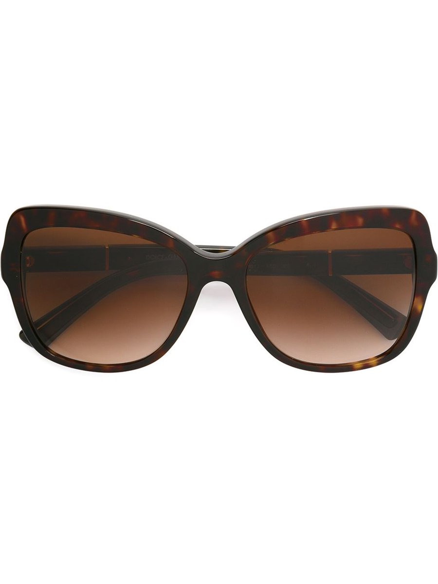 Melania_Style's tweet photo. Trying to ID #MelaniaTrump's Palm Beach Airport sunglasses. Maybe D&amp;G? https://t.co/SJpOjcg1wI