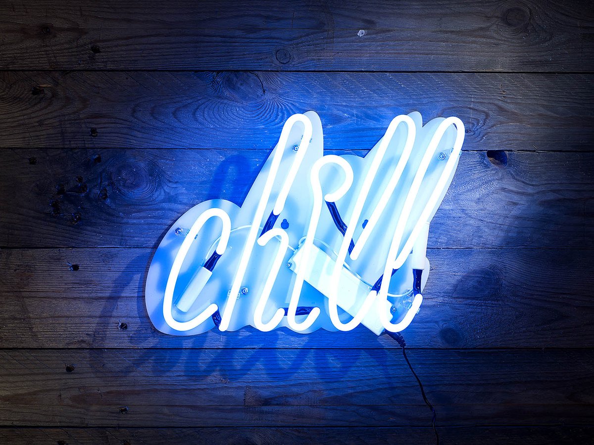 GetGingerSnap's tweet photo. Come & chill! hall 6 stand M10 #getgingersnap #springfair17 #chill #neon #lumosnap https://t.co/XrYCdIdHnr