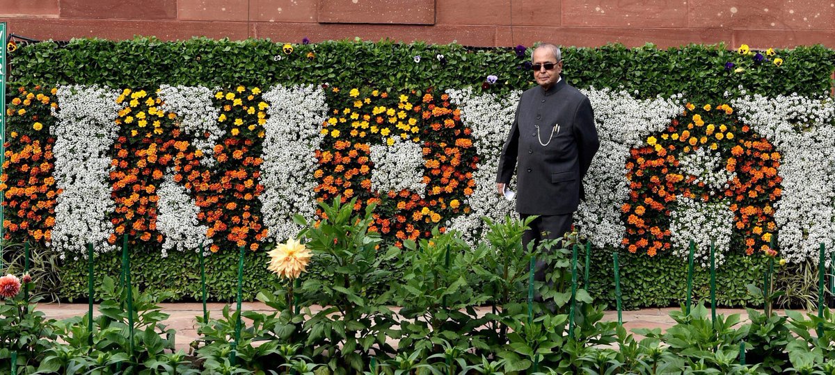 timesofindia's tweet photo. Welcoming the nation: President Pranab Mukherjee throws open Mughal Gardens to the public 

(Picture courtesy: Anindya Chattopadhyay) https://t.co/SdoGRxhDMD