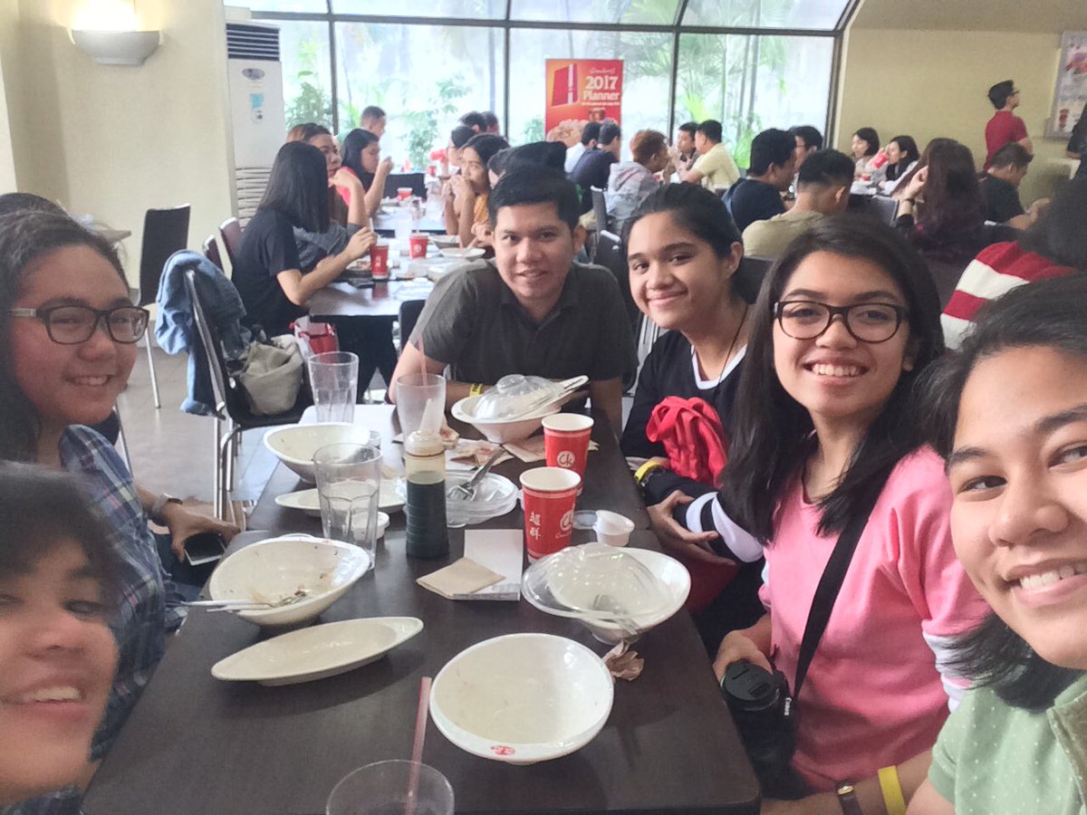 Althea_Arcega's tweet image. celebrating culture and art with these best musicians, @franniereyes, @jckiebcy and others. thank you for this day hehe! #Pasinaya2017.