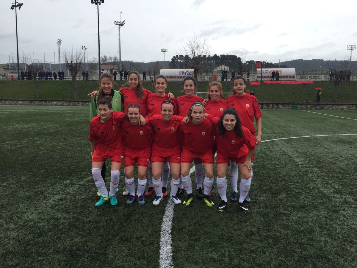 Las chicas de la sub-18 <a href="/fedfutnavarra/">Federación Navarra de Fútbol</a> miran a la fase final tras ganar a <a href="/ffrm_es/">FFRM</a> en un gran partido navarrafutbolclic.com/archives/50459 <a href="/NAfutfem/">Futfem navarro</a>