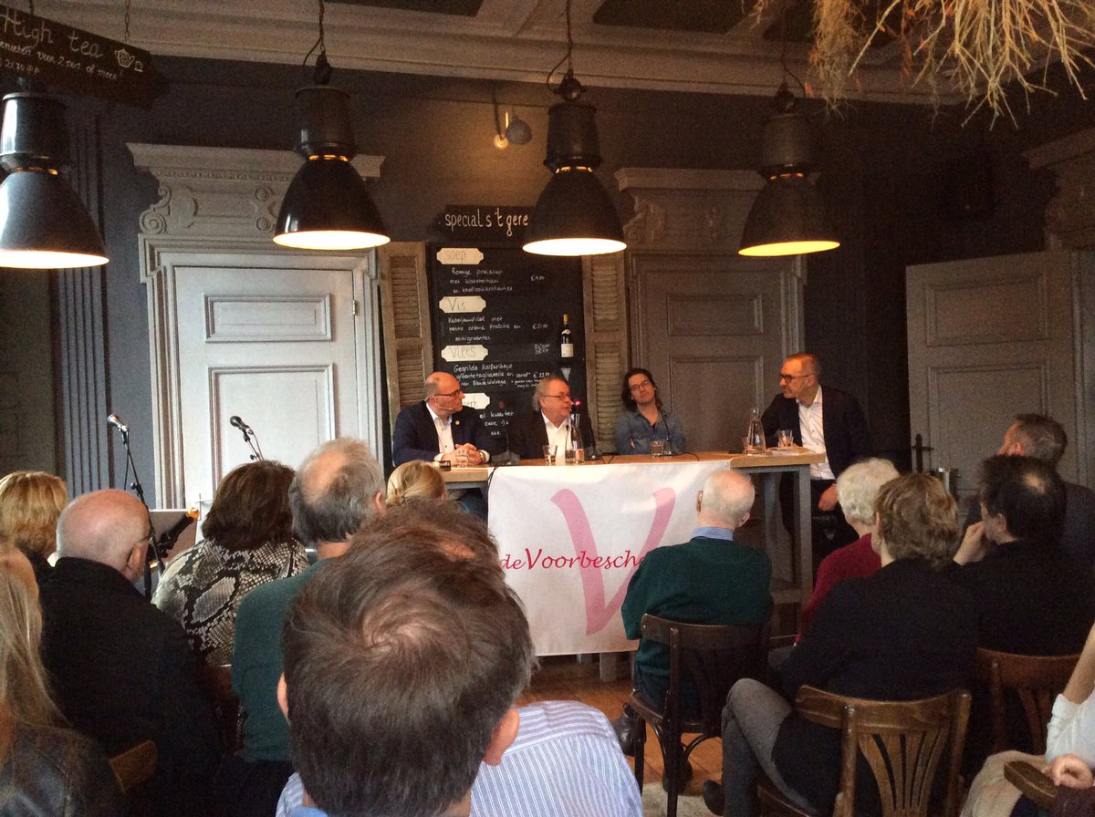 Over kunst en ondernemen <a href="/agehartsuiker/">Age Hartsuiker</a> en Albert Oost nu aan tafel!