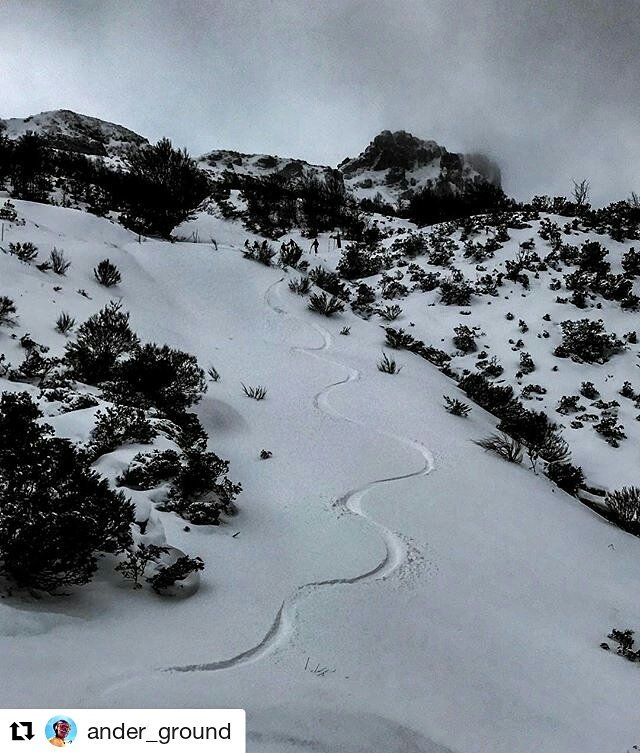 #Repost <a href="/ander_ground/">ander</a>:
Firmado 📝🖋🙋🏽‍♂️
Por mi y por todos mis compañeros 👊🏽🤘🏽
<a href="/oowl/">Anton Isaykin</a>.es <a href="/fuentesinviern0/">FuentesInvierno.com</a> #oowl #fuentesdeinvierno