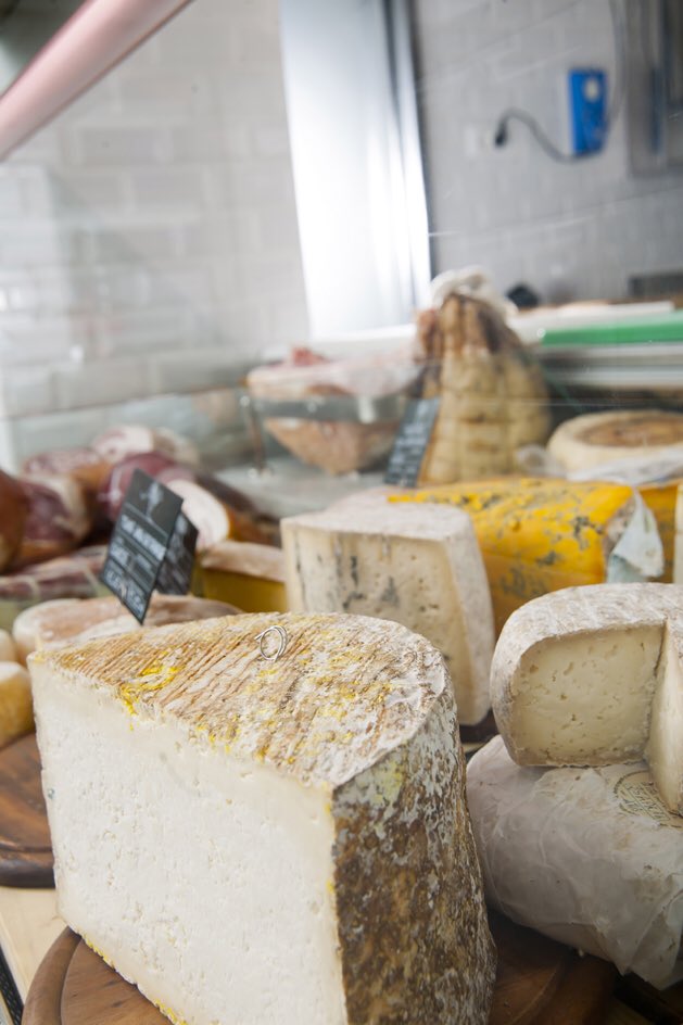 ManzoSocial's tweet photo. #Cheese #Manzò #MeatPoint #ManzòRestaurant #Turin https://t.co/wszFW2yUix