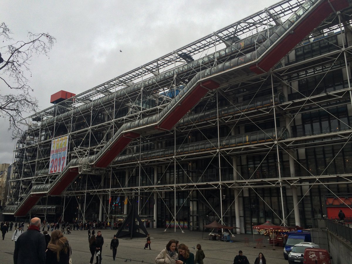 OGSNamosha's tweet photo. 40th Anniversary celebrations of Centre Pompidou! It was worth waiting in the line for 25 minutes. https://t.co/bFZiDV3QRI