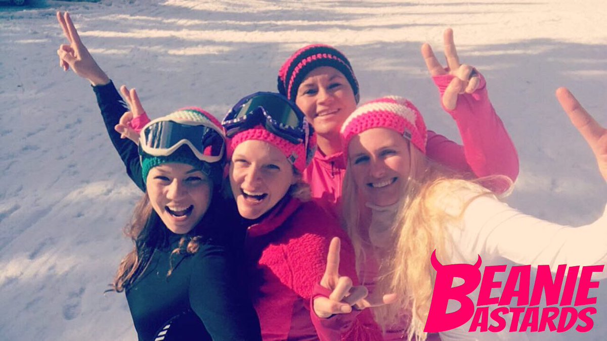 beaniebastards's tweet photo. Coole #beanies en warme oren op de piste. En vooral mega veel lol! #skisunday #Winterberg https://t.co/vnYbU6o37Y