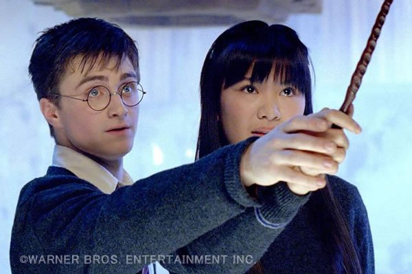 Twitter 上的 ポッターマニア 今日は何の日 2 5は ハリーポッター が初めてチョウ チャンと会った日 13歳のハリー は レイブンクローとのクィディッチ戦で シーカーのチョウが可愛いことに気づきドキドキ この日以来 彼女を意識するようになっていきました Twitter 上的 ポッターマニア 今日は何の日 2 5は ハリーポッター が初めてチョウ チャンと会った日 13歳のハリー は レイブンクローとのクィディッチ戦で シーカーのチョウが可愛いことに気づきドキドキ この日以来 彼女を意識するようになっていきました