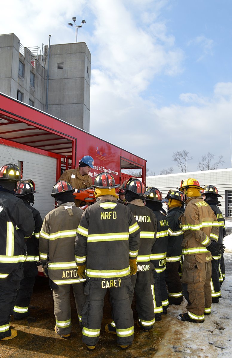 MassDFS's tweet image. #Recruits training on #forcible #entry tools and skills using prop to learn to gain access to trapped victims or seat of the fire.