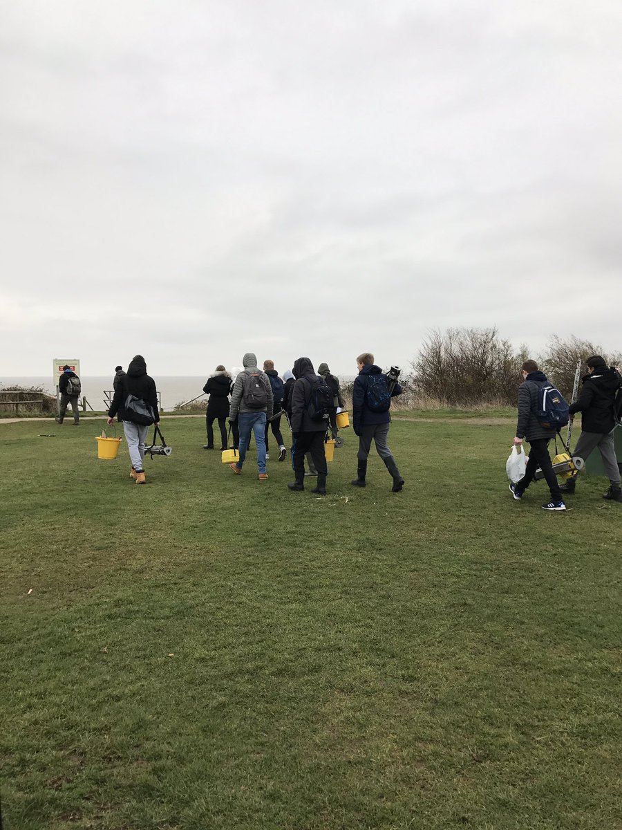 GoffsGeography's tweet photo. Hi Ho Hi Ho, it's off to work we go! Year 12 working hard collecting their field work data at Walton-on-the-Naze #AQA #lovegeography https://t.co/eYIF7biTwf