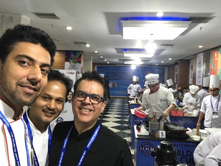 Nishanth_U99's tweet photo. Thank you chefs @ranveerbrar @andyvarma @ChefAbhijitSaha #youngchefolympiad2017 @IIHMHOTELSCHOOL @subornobose #greatoppurtunity #exposure https://t.co/TsxZRz65QN