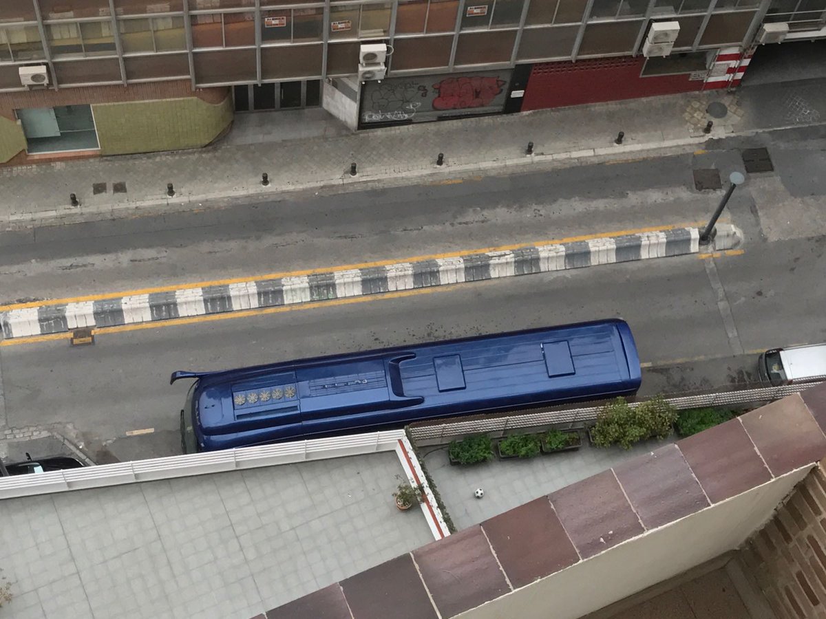 BusbamAutobuses's tweet photo. Desde la planta 12 del #hotel #VincciGranada. #BUSBAM haciendo camino. https://t.co/KknzaaXHIo