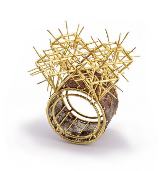 LACMA's tweet photo. Closing today—don't miss the awesome jewelry in the #BeyondBling exhibition! https://t.co/9pJKeTdTDS https://t.co/O06o6yJCTf