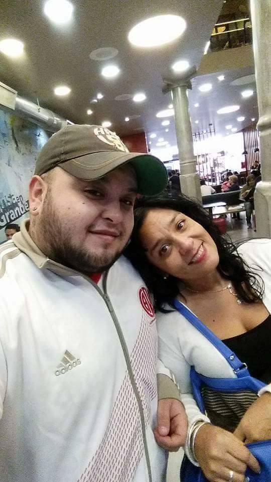 LCuando's tweet photo. Nada tiene que ver la lluvia,el día,sóloes tu ausencia la que entristece el día,mi gordo beio😢😢😢😢 https://t.co/jcndKEk4FD