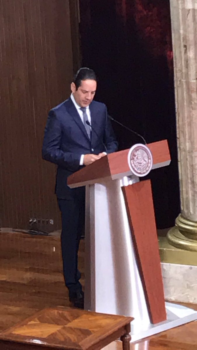 PachinSanchez's tweet photo. #QroCasaDeLaConstitucion  mi gobernador Francisco Domínguez @gobqro https://t.co/sswPtWkj5E