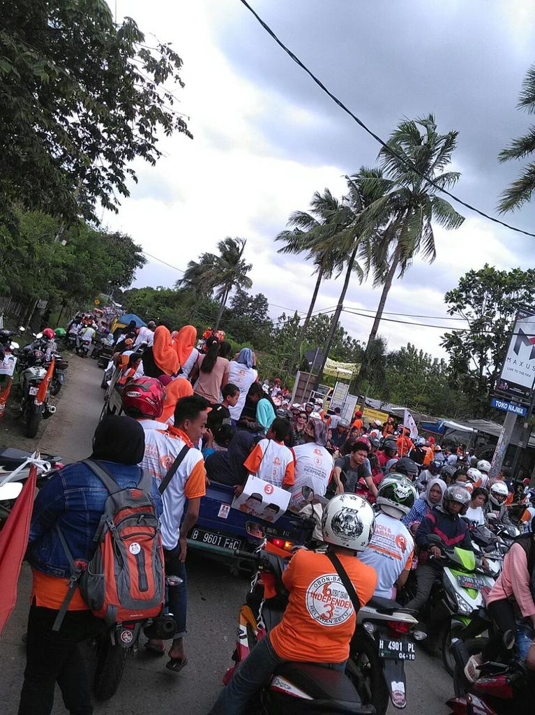 mboell1's tweet photo. #SALAM3JARI INDEPENDEN
#CoblosPecinyaNomor3 #PilkadaKabBekasi2017
#PilihObonBambangNomor3
#CoblosObonBambangNomor3 https://t.co/m1SimigoMC