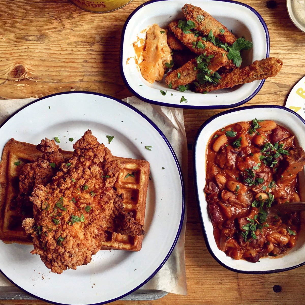 getscoffers's tweet photo. Seriously good food this weekend at @CinCinUK and @littlebluesmoke at @7StarsBtn 😋#brighton #foodporn #foodie https://t.co/i4WsgfZOyK