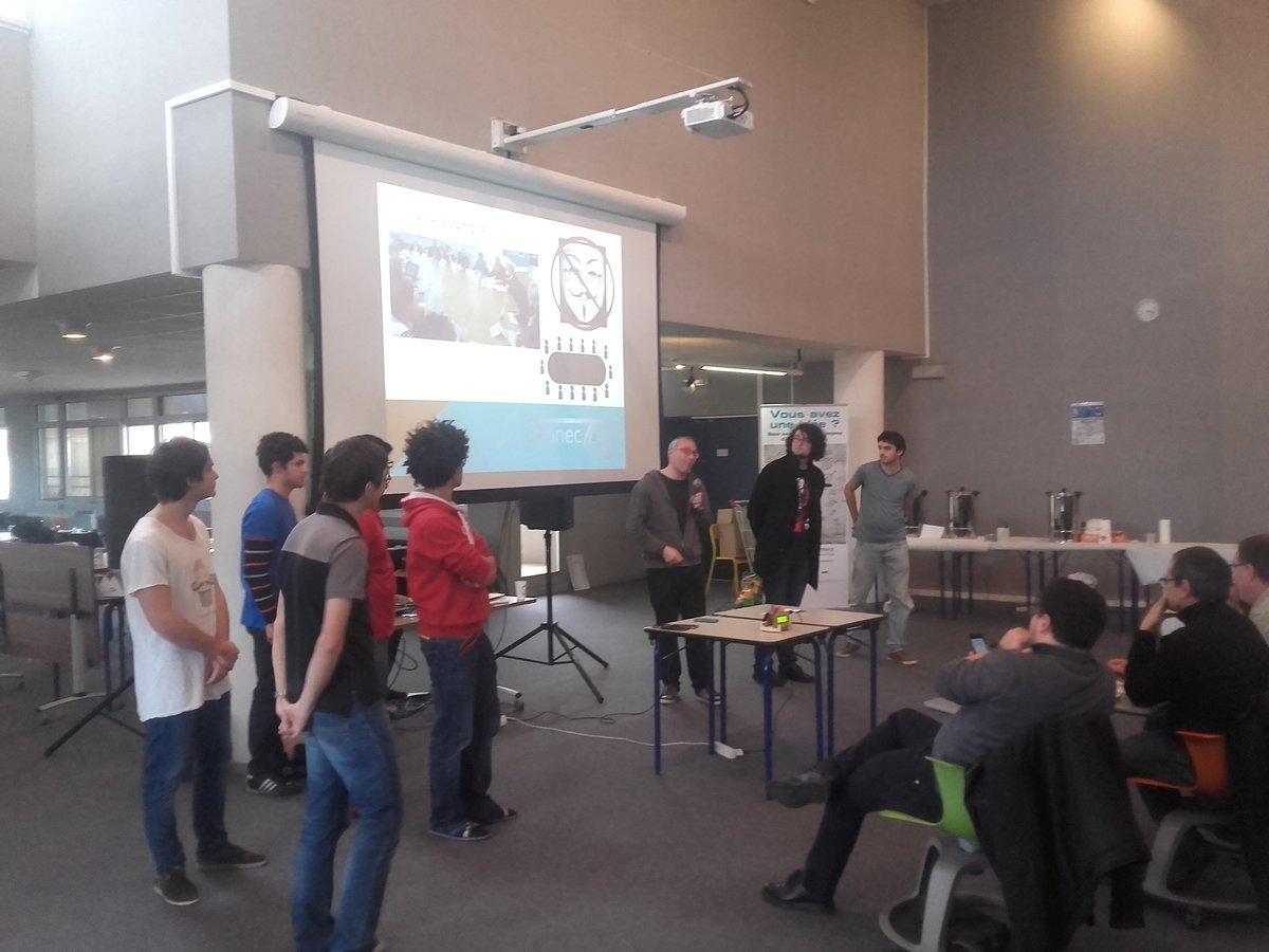 C'est parti pour les présentations, on commence avec la team #ConnecTag #WeMOC 
<a href="/CentraleMars/">Centrale Marseille</a> <a href="/CIA_ECM/">CIA</a> <a href="/makers_original/">MOC</a>