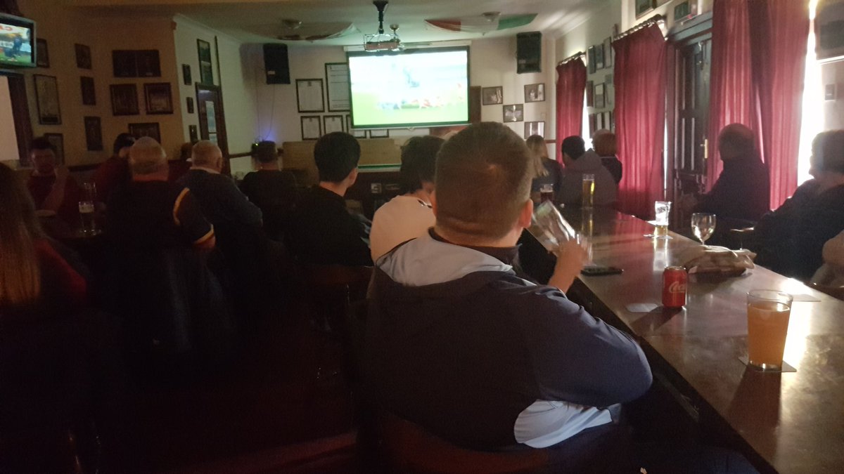 gilfachbc's tweet photo. Excellent crowd for the Rugby !

#6nations2017  #Rugby #GBC https://t.co/IZmGEwiVZV