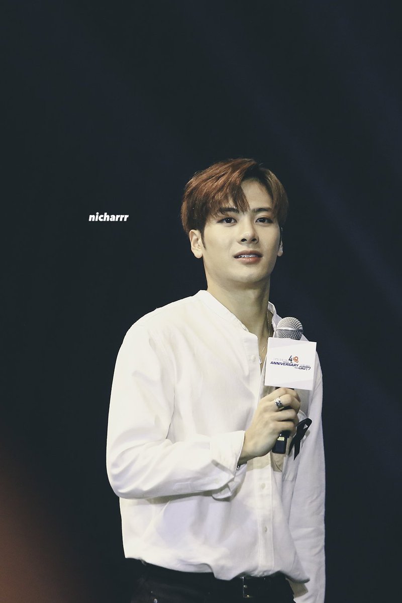 nicharrrr's tweet photo. 170204 Jackson at #itsskinthailand Fan Meeting #JacksonWang #王嘉爾 #잭슨 #GOT7 #갓세븐 #แล้วเจอกันใหม่น้าฮะคุมแม่ #คุมแม่เป๋าแห้งแล้วลูกกก https://t.co/muL5v6a3CD