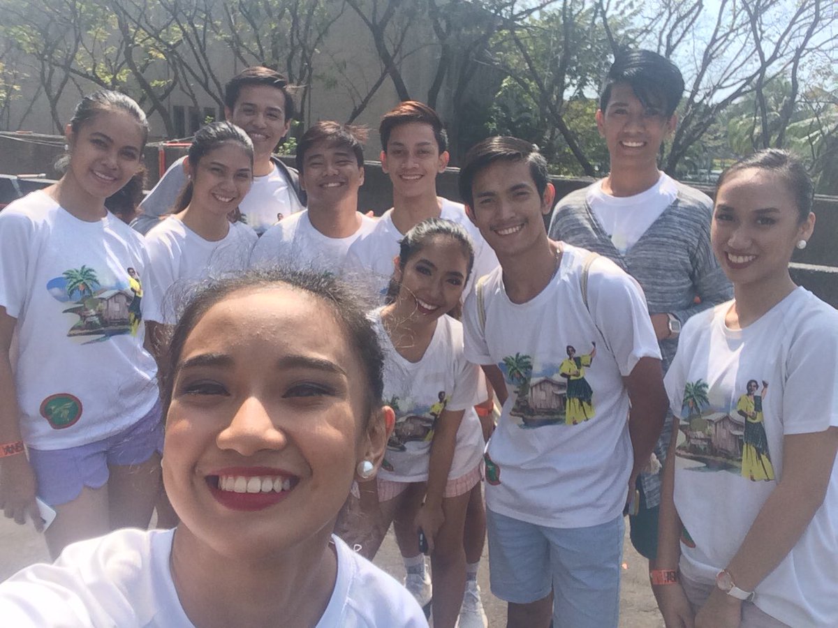 espwet's tweet image. Tired but fun day! 😋#pasinaya2017