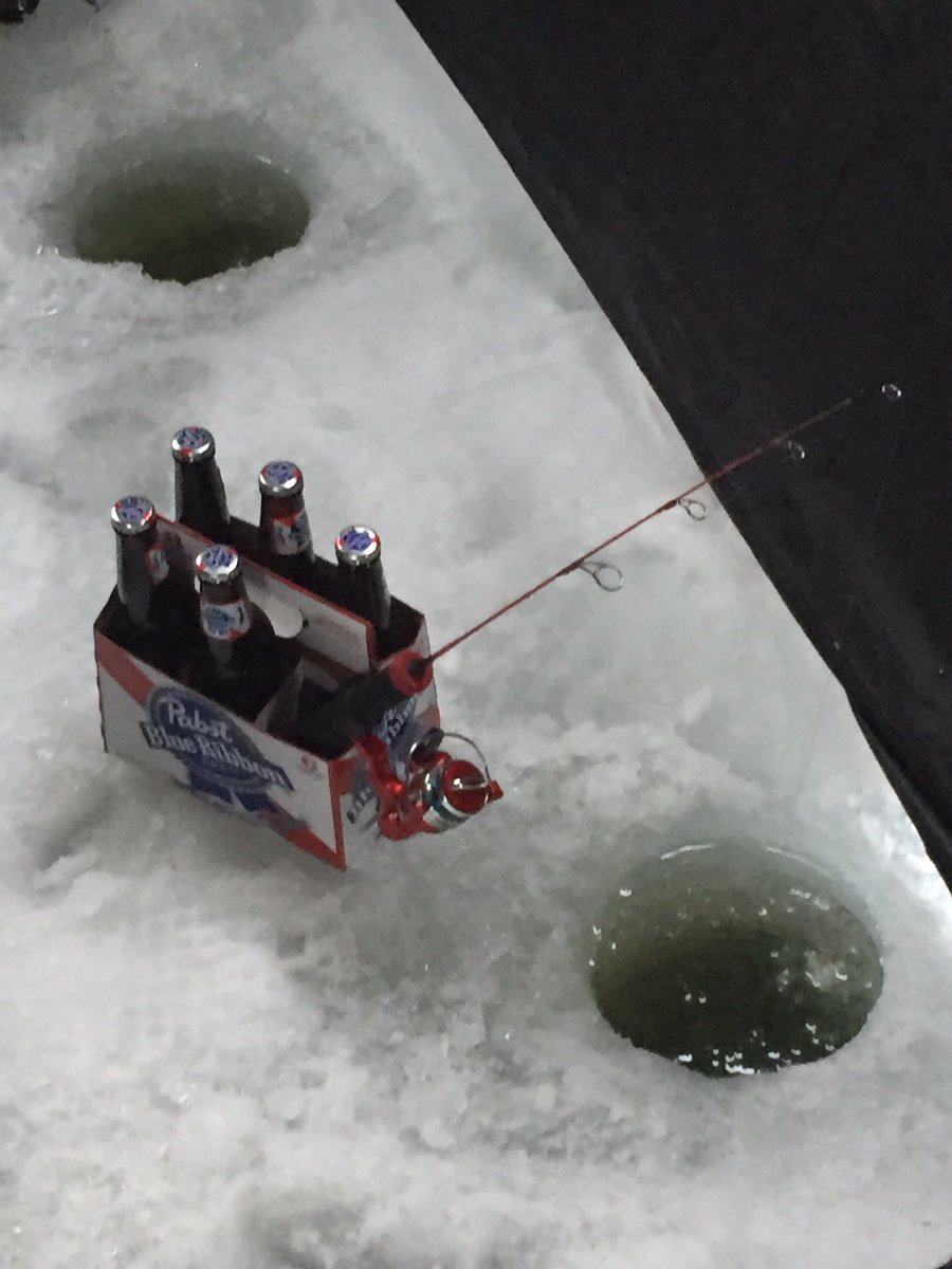 🎣 Now there's a rod holder!!! 🎣

#pbr #icefishing