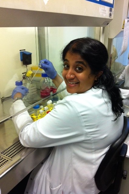 nafisajadavji's tweet photo. I am a #actuallivingscientist trying to understand the role nutrition plays on the brain.#DressLikeAWoman https://t.co/BC6XEAX8xm