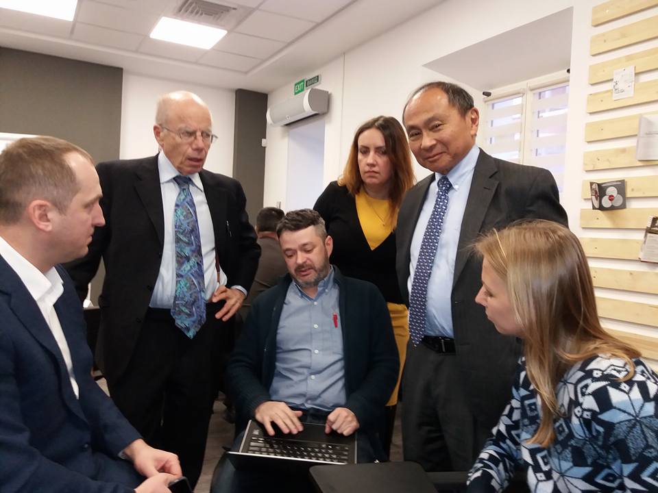 Bunch of Ukrainians backed by the <a href="/StanfordCDDRL/">Stanford CDDRL</a> team strategizing Ukraine's next reforms.